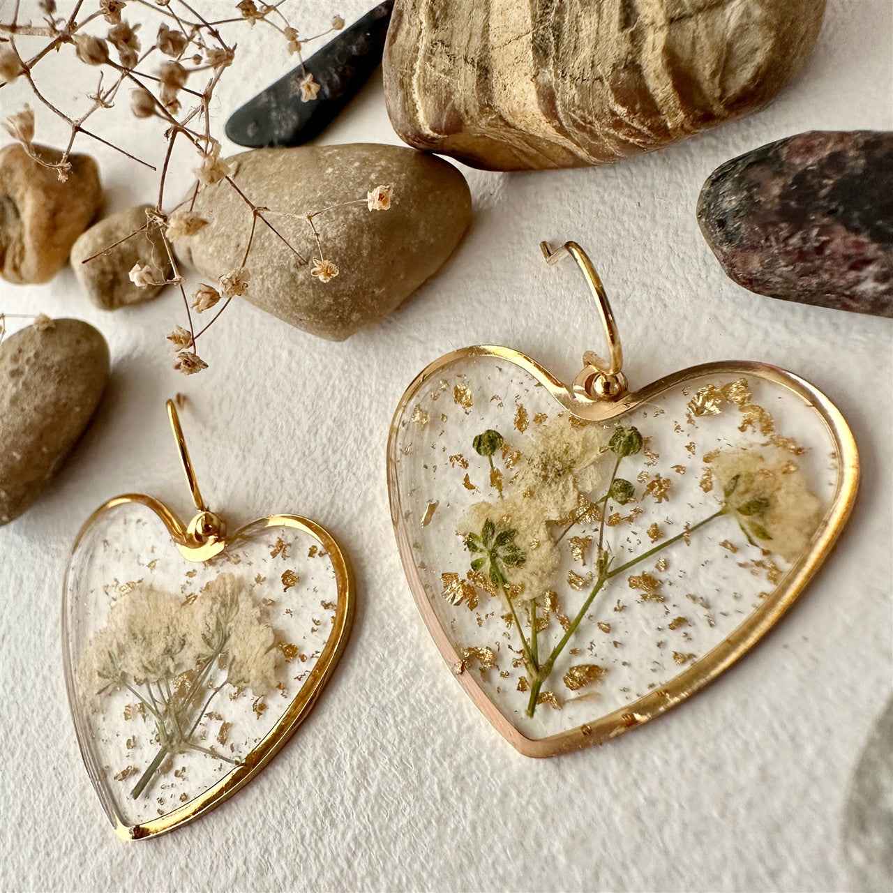 Bronte Resin Heart Earrings with Natural Dried Flowers