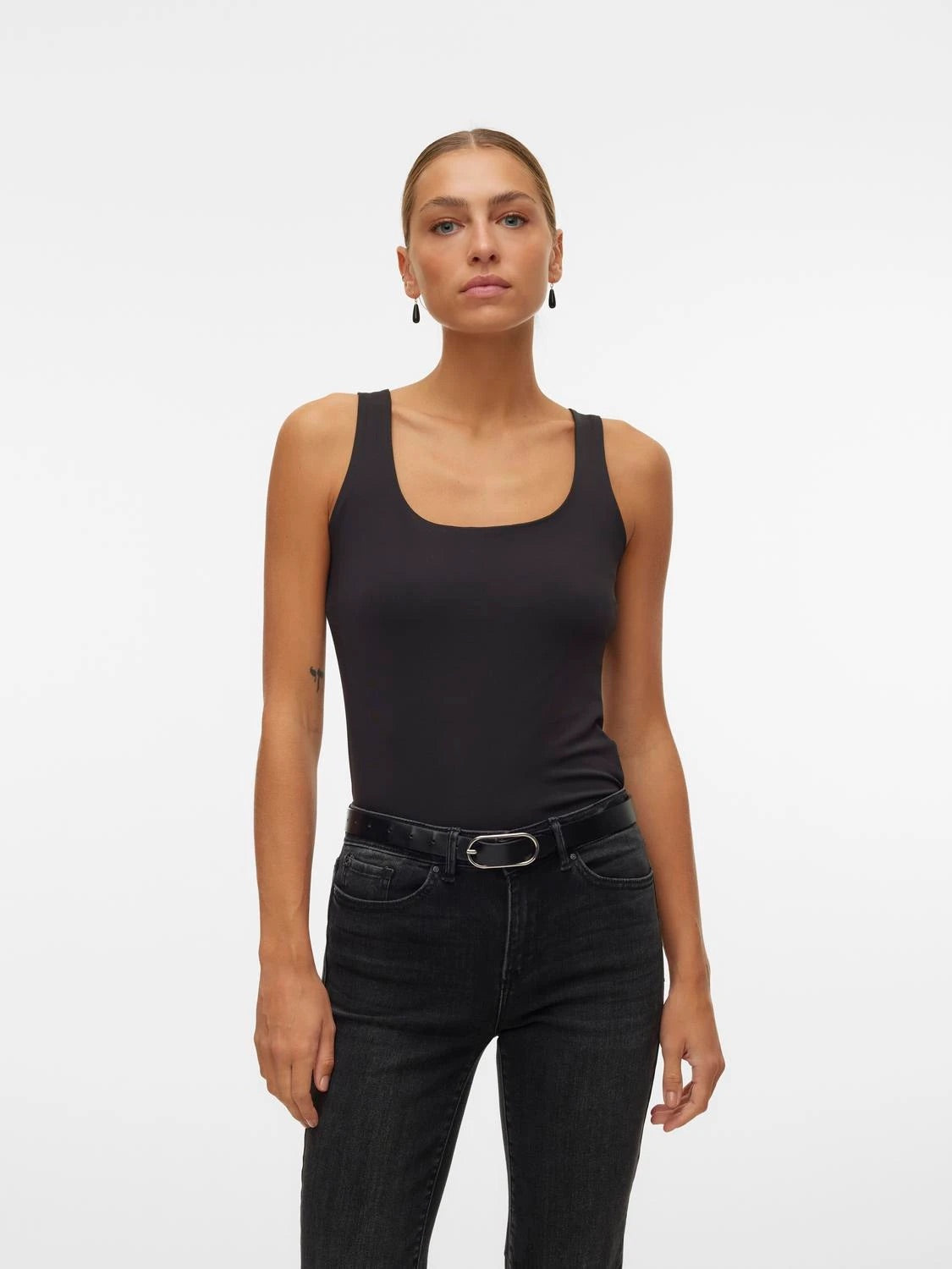VMMILLION Top - Straight & Arrow Boutique