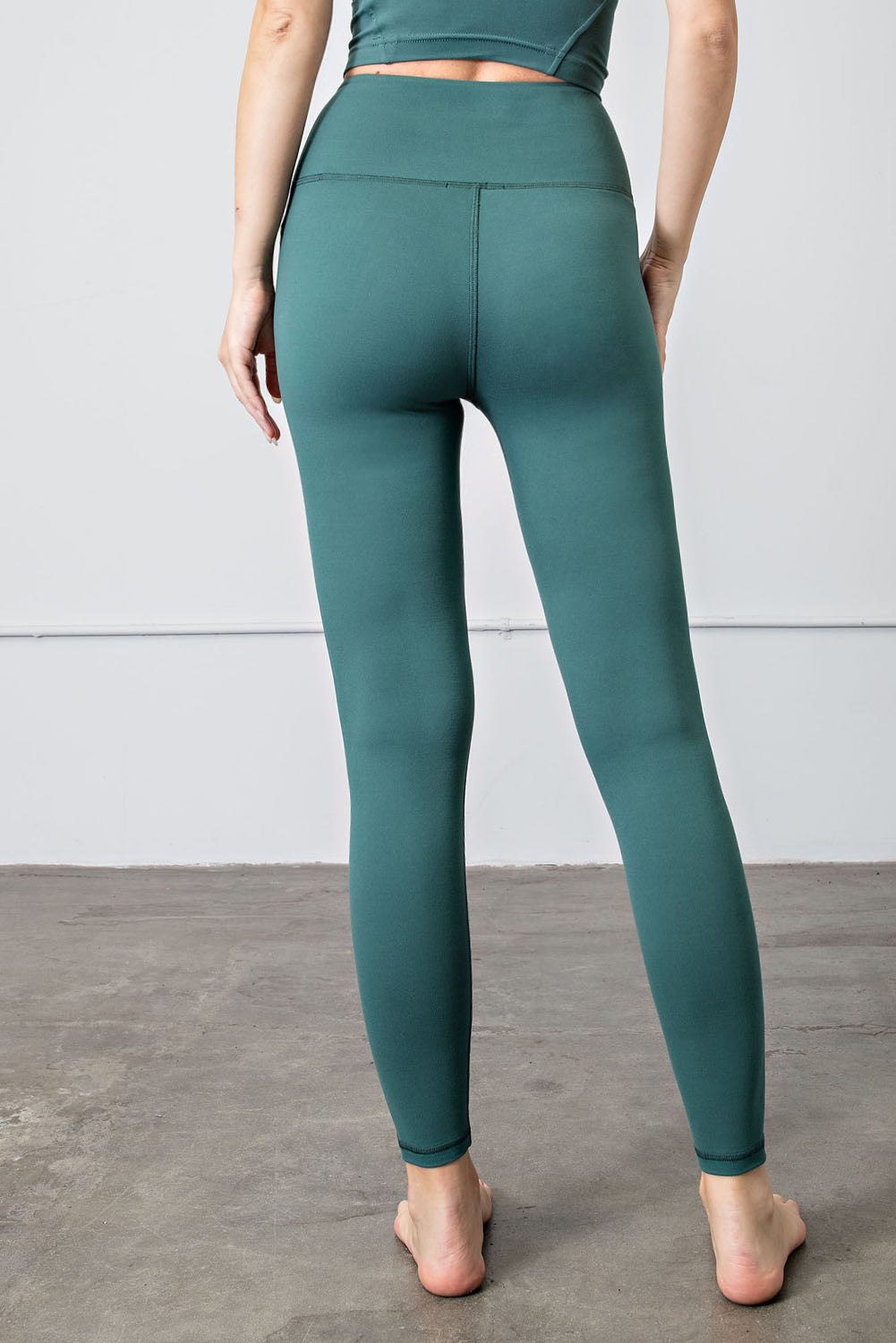 Butter soft basic Rae mode, full length leggings.Everglade Green –  Rebellious Rose Boutique. ca