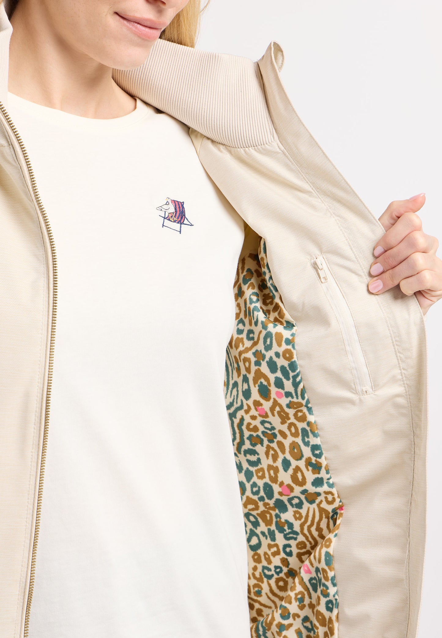 Dizzie Windbreaker Jacket