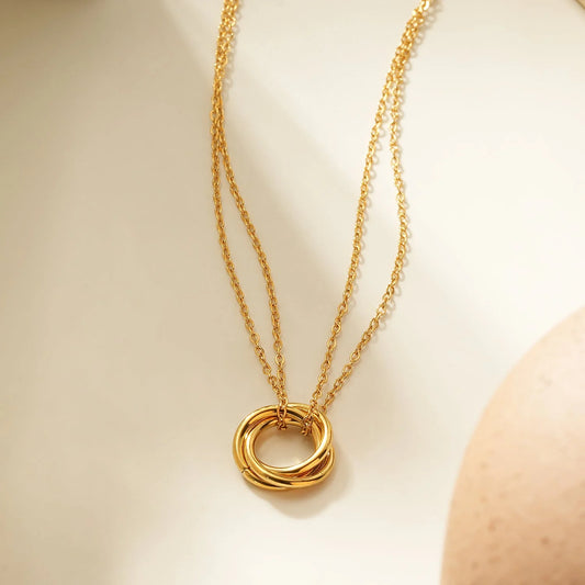 ELVIRA Double Chain Dainty Necklace with Intertwined 3-Ring Pendant