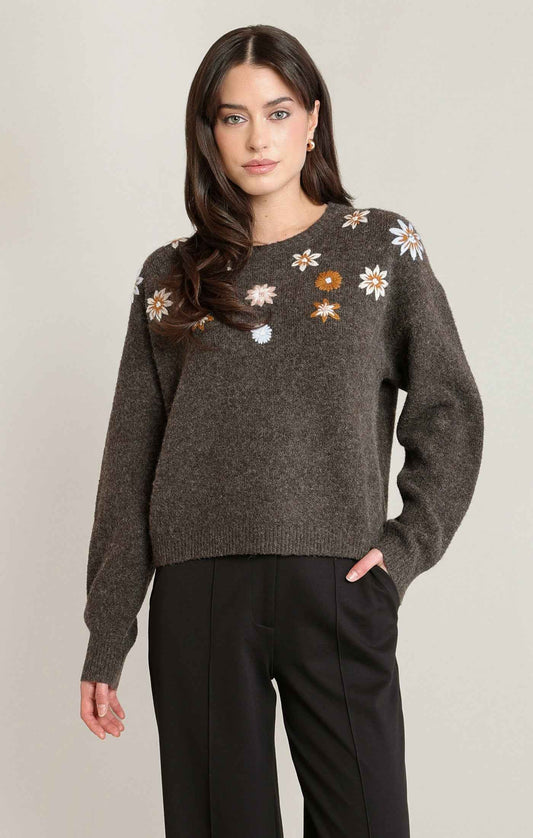 EMBROIDERED FLOWER SWEATER