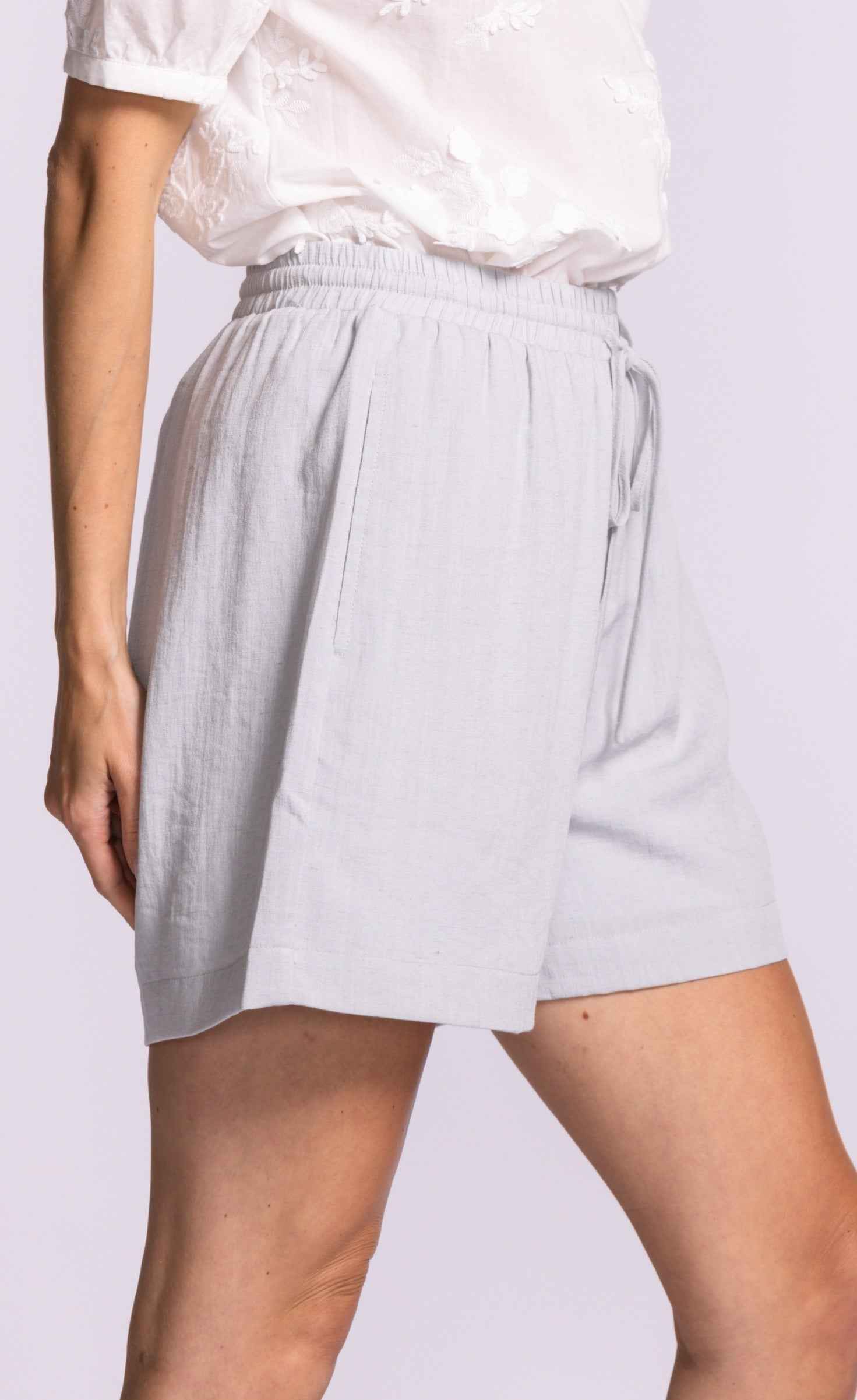 Killion Linen Blend Shorts