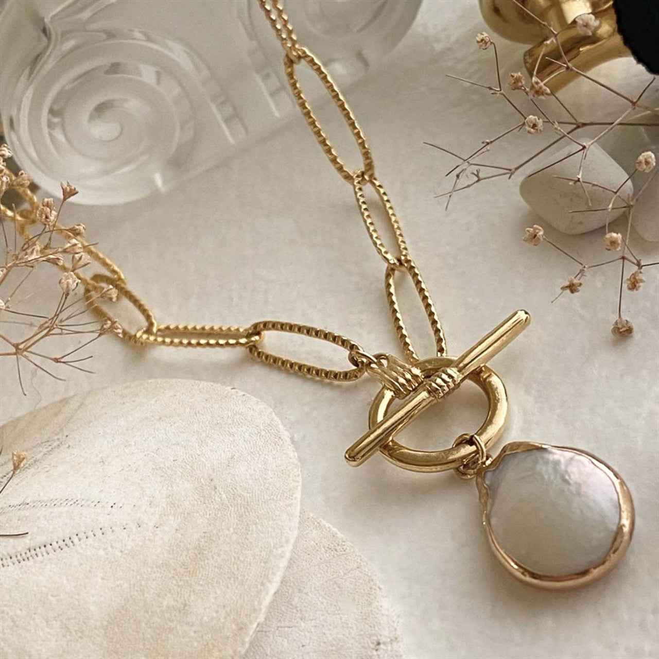 Montenegro Textured Paperclip Chain Necklace with Pearl Pendant