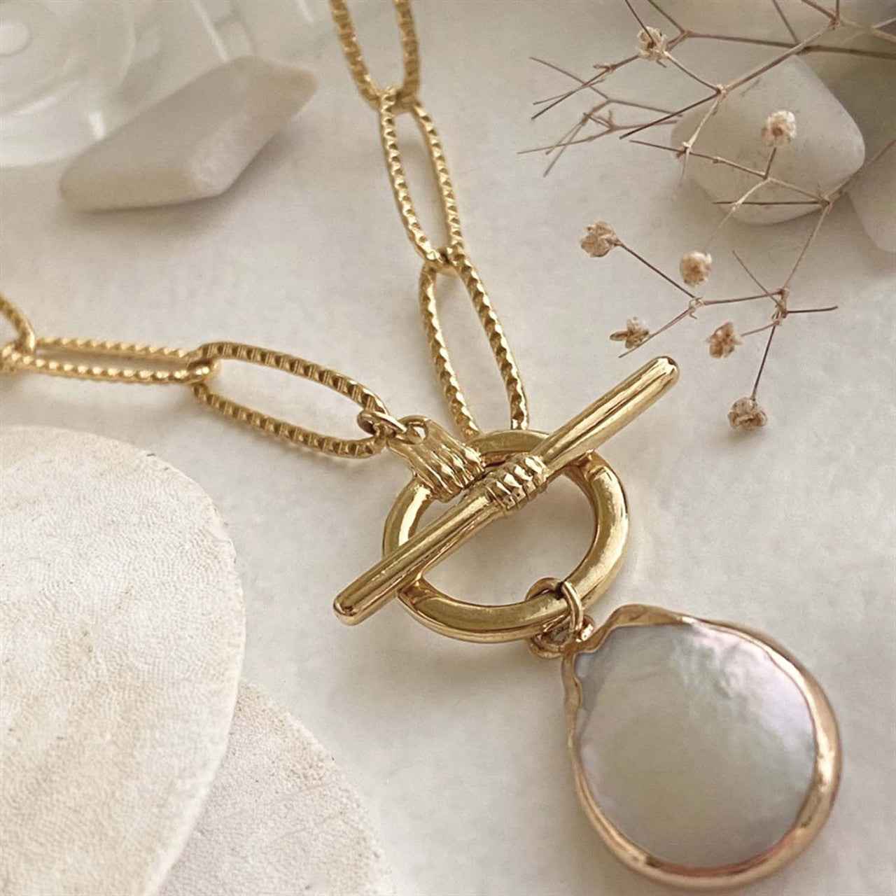 Montenegro Textured Paperclip Chain Necklace with Pearl Pendant