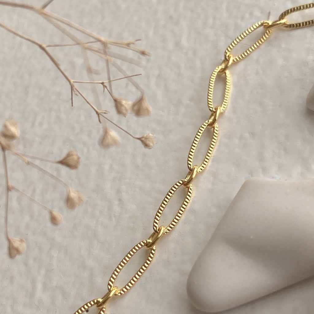 Donostia Textured Paperclip Chain Necklace