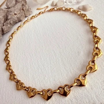 Queen of Hearts Chain Necklace