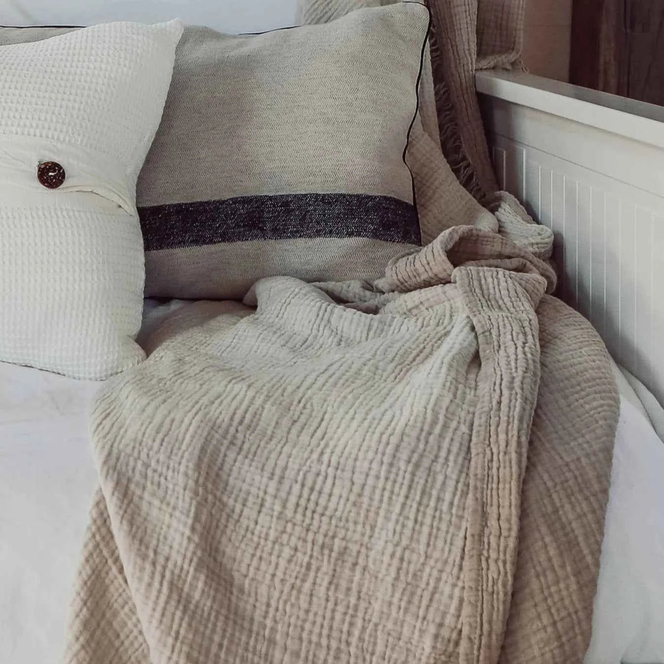Solid Crinkle Throw | HOME Collection