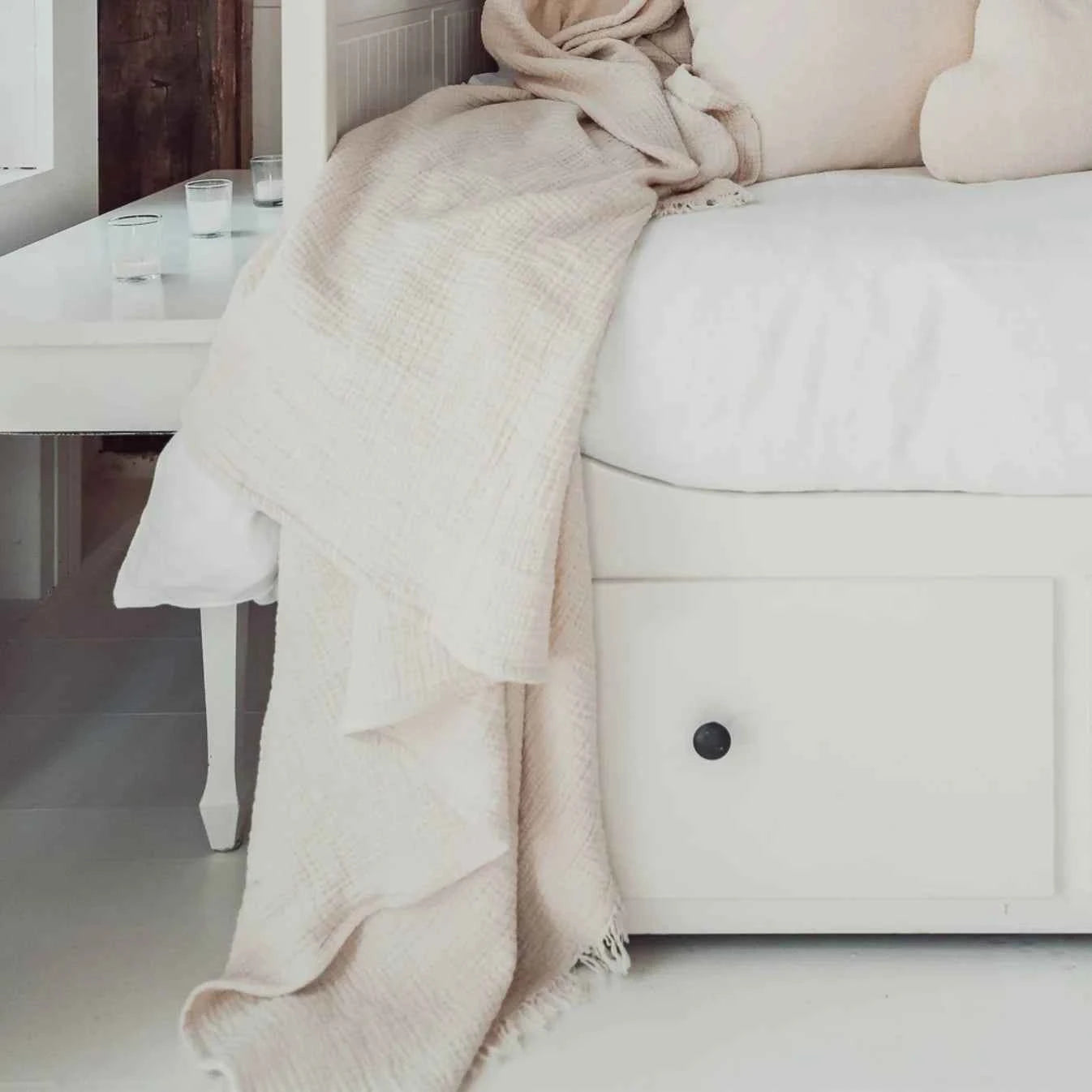 Solid Crinkle Throw | HOME Collection